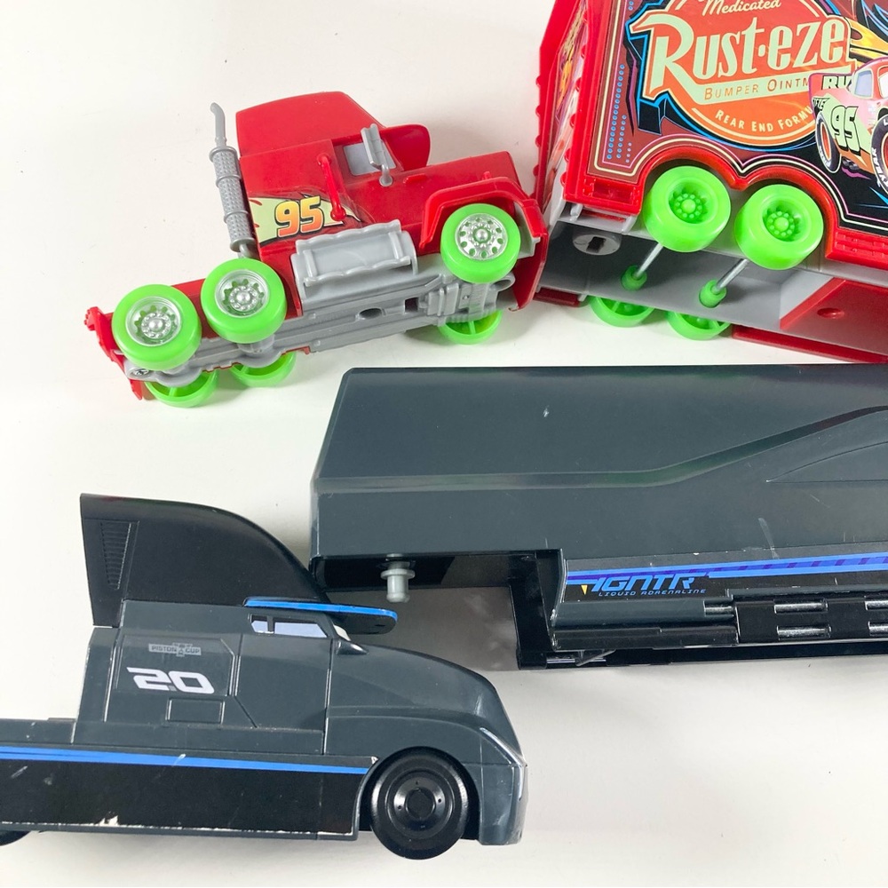 Disney Cars Haulers Lot - Jackson Storm Gale Beaufort and McQueen Mack Hauler - Picture 16 of 16